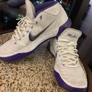 Purple And White Kobe Bryant Shoes 